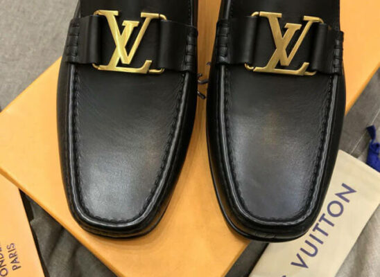 Giày lười Louis Vuitton Montaigne Loafer khóa màu vàng