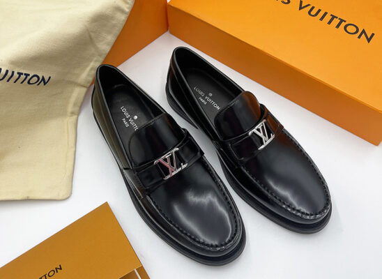 Giày lười Louis Vuitton like au Loafer Major da bóng đế cao su màu đen