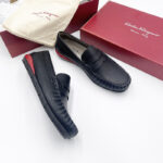 Giày lười Salvatore Ferragamo like au da nhăn họa tiết đế viền đỏ GSF01