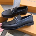 Giày Loafer Louis Vuitton Major Loafer tag vải khóa trắng Like Auth