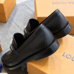 Giày Loafer Louis Vuitton Major Loafer tag vải khóa trắng Like Auth