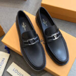 Giày Loafer Louis Vuitton Major Loafer tag vải khóa trắng Like Auth