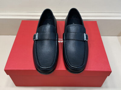 Giày loafer Salvatore Ferragamo da nhăn khoa logo tag lệch Like Auth