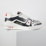 Giày Louis Vuitton Trainer Colored In White Black Best Quality