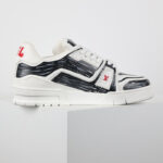 Giày Louis Vuitton Trainer Colored In White Black Best Quality