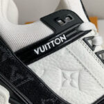 Giày Louis Vuitton Trainer White Black Like Auth