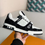 Giày Louis Vuitton Trainer White Black Like Auth